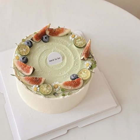 Matcha Cake Decoration, Korean Mini Cakes, Matcha Birthday Cake, Fruit Cake Design, Birthday 2023, Basic Cake, Simple Cake Designs, Fun Baking, 31st Birthday