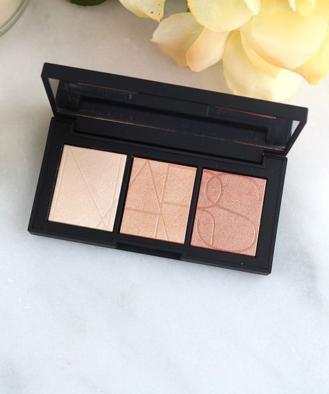 NARS Banc De Sable Palette Best Fake Eyelashes, Alat Makeup, Eyelash Brands, Cat Eye Makeup, Fall Makeup Looks, Winter Makeup, Highlighter Palette, Handmade Beauty Products, Fall Makeup