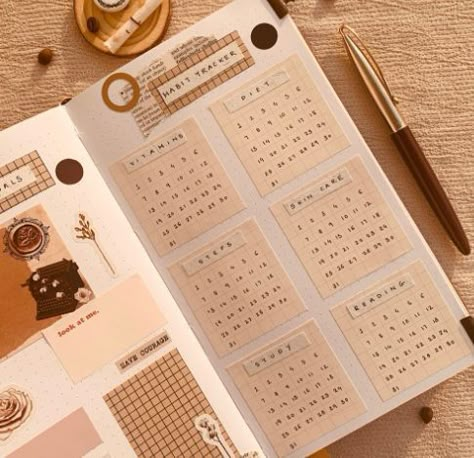 Bujo Calendar Spread, Dark Academia Bullet Journal, Grid Sticky Notes, Habit Tracker Bujo, Bujo Habit Tracker, Bujo Calendar, Bujo Tracker, Calendar Bullet Journal, Aesthetic Bullet Journal