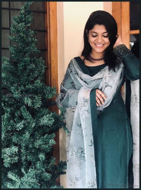 Green Colour Churidar Design, Green Kurta Woman, Green Churidar, Aparna Balamurali, Latest Salwar Kameez Designs, Churidar Designs, Simple Kurta Designs, Designer Kurti Patterns, Simple Kurti Designs