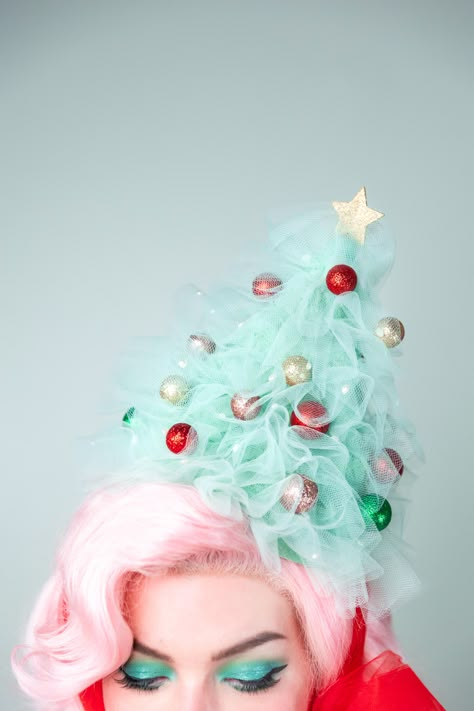 Vintage Inspired DIY Christmas Tree Hat Vintage Christmas Tree Hair, Princess Cone Hat Diy, Holiday Hats Diy, Diy Christmas Hats Ideas, Funny Christmas Hats Diy, Christmas Headdress Diy, Crazy Christmas Hat, Christmas Hat Craft, Christmas Hats Ideas