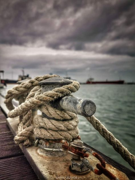 Anchor Photography, Nautical Photography, Anchor Pictures, Sailboat Photography, Photo Book Cover, Ocean Waves Photography, Sailing Rope, Boat Drawing, Bay Boats