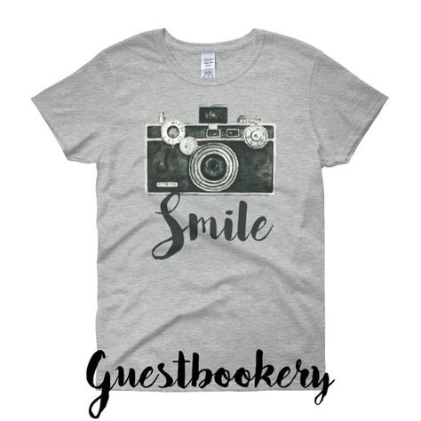 Photography T SHIRT - Smile T Shirt - Photography Tee - Photography Tshirt - Camera Tshirt - Camera Tshirt Product Photography, Yearbook Shirts, Photography Tshirt, Photographer Tshirt, Hoodie Design Ideas, Shirt Photography, T-shirt Photography, Photography Shirts, Tshirt Photography