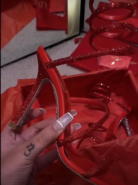 Red Prom Decorations, Red Prom Accessories, Red High Heels Classy, Red Prom Heels, Red Heels Prom, Red Sparkly Heels, Grad Makeup, Black Quinceanera, High Heels For Prom