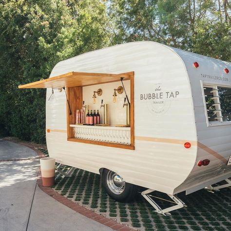 The Bubble Tap Trailer on Instagram: “🎉🥂// Congratulations to @theagencyre on eight years in business and thank you for allowing us to be part of your killer bash! Like they…” Tap Trailer, Foodtrucks Ideas, Bar Trailer, Prosecco Bar, Food Carts, Trailer Build, Trailer Remodel, Dinner Decoration, Horse Trailer