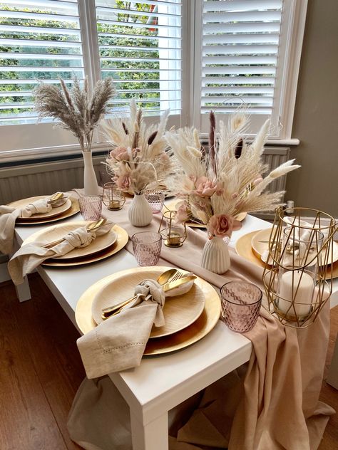 Boho Banquet Table, Dried Pampas Table Decor, Brunch Party Table Decor, Round Boho Table Decor, Boho Table Centerpieces For Home Dinner, Boho Chic Brunch Decor, Pink Boho Table Decor, Neutral Birthday Table Decor, Blush And Gold Party Decor