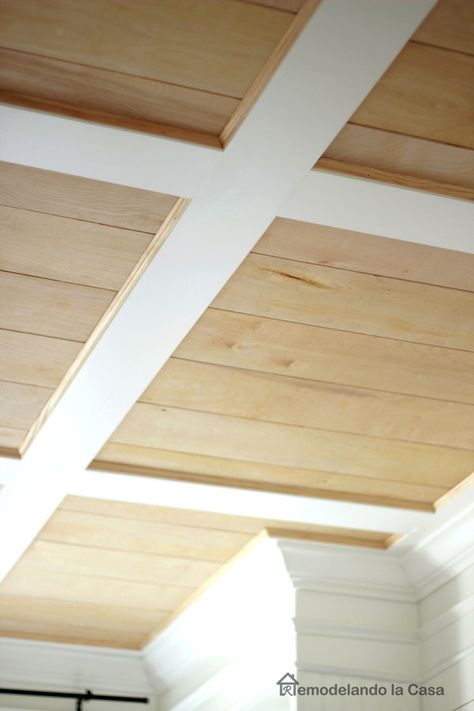 DIY - Flat coffered ceiling - complete instructions Rustic Coffered Ceiling, Diy Led Lighting Ideas, Ceiling Remodel, Tumblr Room Decor, Diy Tumblr, Tumblr Rooms, Basement Ceiling, Basement Makeover, Diy Ceiling