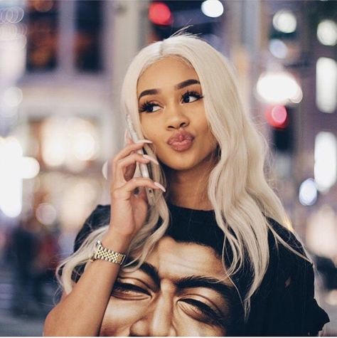 Saweetie Aesthetic, White Blonde Hair Color, Icy Blonde Balayage, Dark Ombre Hair, Balayage Blond, Ombre Blond, White Blonde Hair, Hair Blond, Blonde Wigs