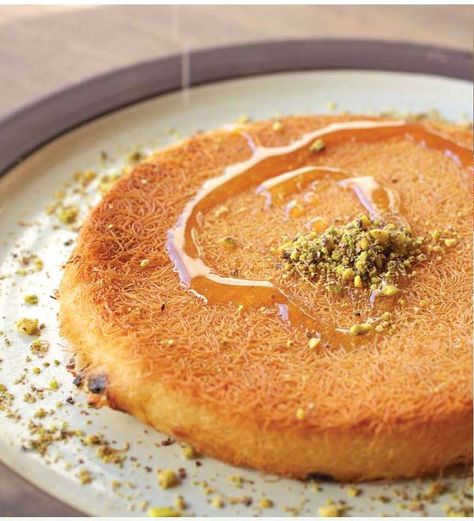 Kanafeh - Arabic sweet Sudanese Sweets, Knafeh Aesthetic, Kunafa Photography, Baklava Photography, Desert Box, Lebanese Sweets, Sweets Photography, Middle Eastern Dessert, Arabic Bread