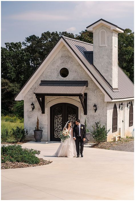 Beautiful Chapels, Howe Farms, Chattanooga Wedding, Tuscan Villa, Florida Resorts, The Woodlands, Sweet Couple, Hand In Hand, Wedding Poses