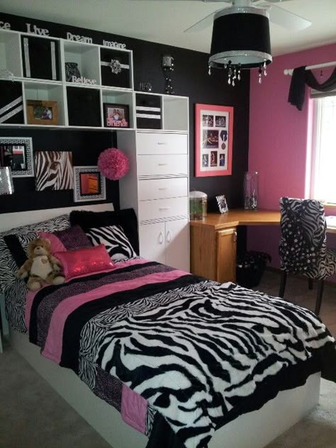 Teenage zebra room 2000s Teenage Room, Mcbling Room, Zebra Bedroom, 2000s Room, Zebra Room, Girls Room Diy, Y2k Bedroom, Black And White Bedroom, Y2k Room