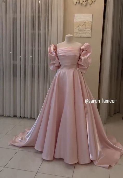 Cute Formal Dresses, Bride Dress Simple, Dress Colour, Fashion Sketches Dresses, Fancy Dresses Long, Modest Dresses Casual, Wedding Dress Fabrics, Simple Pakistani Dresses, Clothing Designs