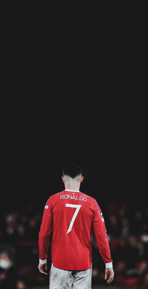 Ronaldo Hair, Night Walking Aesthetic, Ronaldo Haircut, Football Motivation, Cr7 Football, Cristiano Ronaldo Portugal, Real Madrid Cristiano Ronaldo, Cr7 Wallpapers, Cristiano Ronaldo Manchester