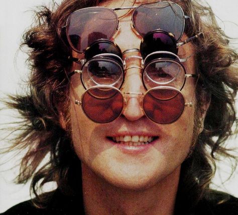 Many "Glasses" of John lennon John Lennon Glasses, John Lennon Sunglasses, The Lost Weekend, John Lennon Wall, Musica Disco, Beach Boy, Facts You Didnt Know, Linda Mccartney, Beatles Songs