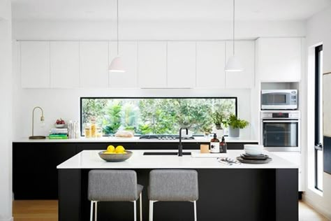 Modern Kitchen Window, Splashback Ideas, Kitchen Window Design, Modern Contemporary Kitchen, Fresh Kitchen, Timeless Kitchen, Sleek Kitchen, Kitchen Splashback, Contemporary Kitchen Design