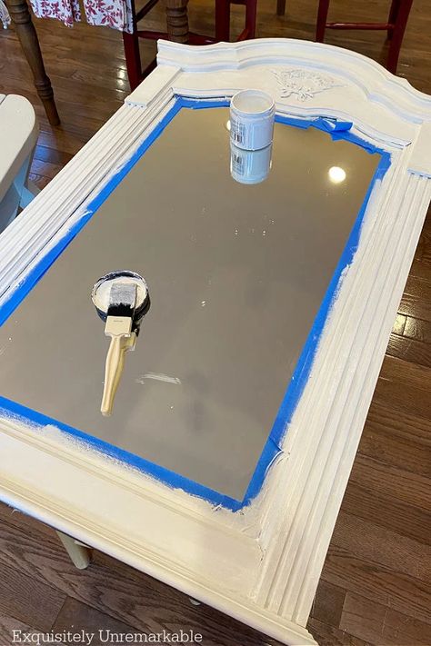 Painting A Curbside Mirror Chalk Painted Mirror Frame, Painted Bathroom Mirror, Mirror Over Couch, Chalk Paint Mirror, Mirror Spray Paint, Mirror Painting Ideas, Painting Mirror Frames, Painted Mirror Art, Painted Mirror