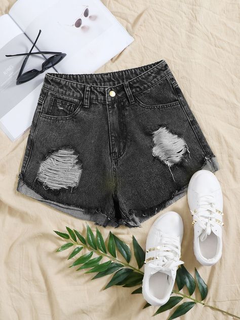 Denim Shorts Photography Ideas, Women Denim Shorts, High Waisted Ripped Jeans, Tennis Skirt Outfit, Dance Outfits Practice, Looks Pinterest, Color Blocking Outfits, Practice Outfits