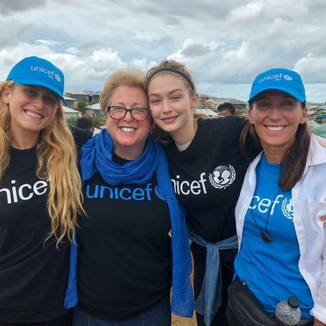 Unicef Volunteer Aesthetic, Unicef Aesthetic, Charity Aesthetic, United Nations Aesthetic, Unicef Volunteer, Politician Aesthetic, Student Memory Book, Dream Studies, Heal Your Soul