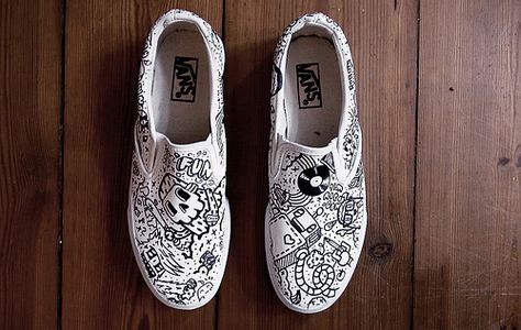 Custom Vans Slip Ons by timrobot, via Flickr Harry Potter Dr, Disney Painted Shoes, Zapatillas Nike Air Force, Sharpie Shoes, Vans Slip Ons, Custom Vans Shoes, Painted Shoes Diy, Painted Canvas Shoes, Painted Vans