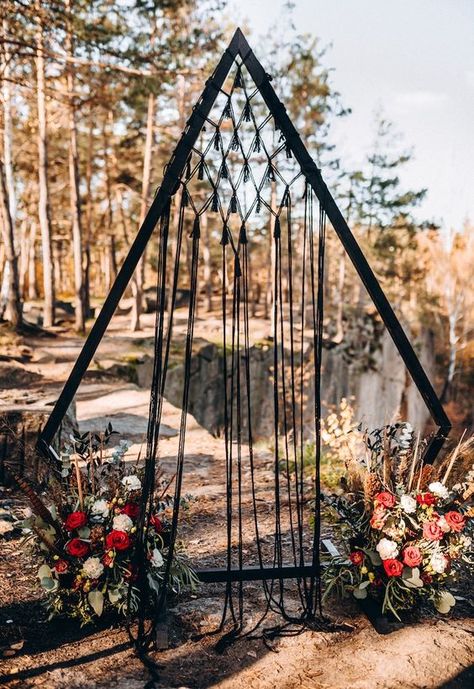 Gothic Backdrop Wedding, Black Wedding Alter Ideas, Nontraditional Wedding Arch, Spooky Wedding Arch, Viking Wedding Arch Ideas, Black And Burgundy Gothic Wedding, Black Triangle Wedding Arch, Halloween Boho Wedding, Diamond Arch Wedding