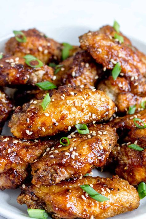 Chicken Wings Aesthetic, Chicken Wings Marinade, Wings Marinade, Best Wing Sauce, Chicken Wing Flavors, Wings Aesthetic, Korean Fried Chicken Wings, Korean Fried Chicken Recipe, Air Fry Chicken Wings