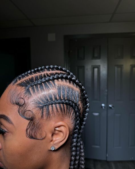 6 designer stitch braids + barrell ends 😍😍😍 This look can be booked under ( 6 stitch braids + design ) ⭐️ Don’t miss out on the august specials 🌸 - August Books Are Open! 🥳 New slots have been opened Stylist : @slayedbynyah - #atlbraider #atlbraidspecials #softlocs #cau26 #atlantaknotlessbraids #riverdalehairstylist #riverdalebraids #knotlessbraidsatl #atlhairstylist #atlbraiders #atlbraidstyles #smyrnabraider #braidersinatlanta #stitchbraidsatlanta #collegeparkhairstylist #atlboblocs #fo... Designer Stitch Braids, 6 Stitch Braids, Stitch Braids, Braid Designs, Braid Styles, Locs, Hair Stylist, Slots, Braids