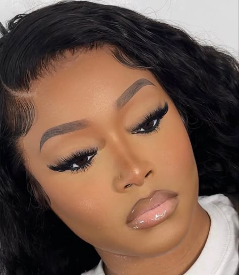 Makeup Looks For Birthday Party, Black Liner Makeup Looks Black Women, Makeup Ideas On Dark Skin, Natural Brown Makeup, Natural Makeup For Black Women Glitter, Uk Makeup Looks Black Women, Natural Beat Makeup Black Women, Black Waterline Makeup Black Women, Bottom Lashes Makeup Black Women