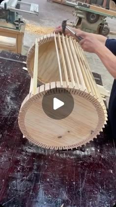 Furniture That Sells, Diy Woodworking Tools, Wood Working Ideas For Home, Small Woodworking Projects Ideas, Small Wood Craft Ideas, Art Wood Ideas, Easy Wooden Projects, Best Selling Wood Projects, Wooden Art Ideas