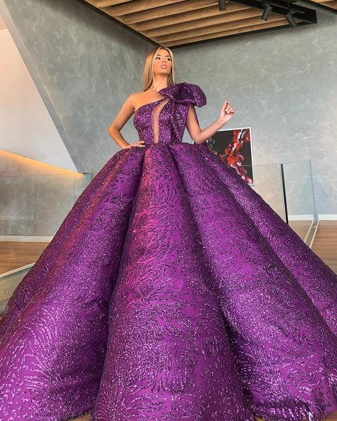 WALONE FASHION GROUP | WFG (@walonefashiongroup) posted on Instagram: “Shades of purple 💜  @walonefashiongroup  #fashion #hautecouture #details #fashionista #fashionstyle #fashionphotography #photooftheday…” • Aug 15, 2020 at 6:12pm UTC Violet Gown, Mum Wedding, Purple Ball Gown, Princess Ballgown, Lace Dress Classy, Birthday Style, African Fashion Week, Purple Wedding Dress, Wedding Dresses Princess Ballgown