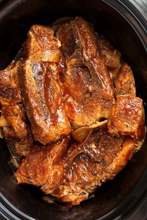 Slow Cooker Country Style Ribs are rich and flavorful. These super easy to make crock pot country style pork ribs are fork-tender and really delicious! Crockpot Country Style Ribs, Slow Cooker Country Style Ribs, Country Pork Ribs, Slow Cooker Pork Ribs, Slow Cooker Ribs Recipe, Simply Happy Foodie, Boneless Pork Ribs, Beef Ribs Recipe, Crockpot Ribs