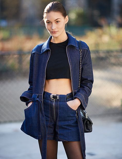 20 Cute Outfits That Will Up Your Tomboy Game Cute Tomboy Outfits, Tomboy Look, Denim Jacket Outfit, Cropped Boyfriend Jeans, Monochrome Outfit, Tomboy Outfits, Jacket Outfit, Puffy Jacket, One Piece Dress