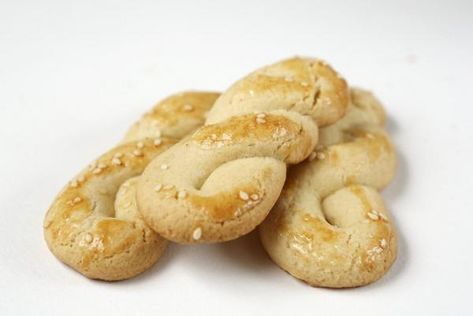 Holiday Cookie Recipe: Greek Sesame Twists - Lifestyle - The Columbus Dispatch - Columbus, OH Twist Cookies, Greek Feast, Greek Foods, Greek Desserts, Tea Cookies, Holiday Cookie Recipes, 3 Eggs, Greek Food, Holiday Cookie