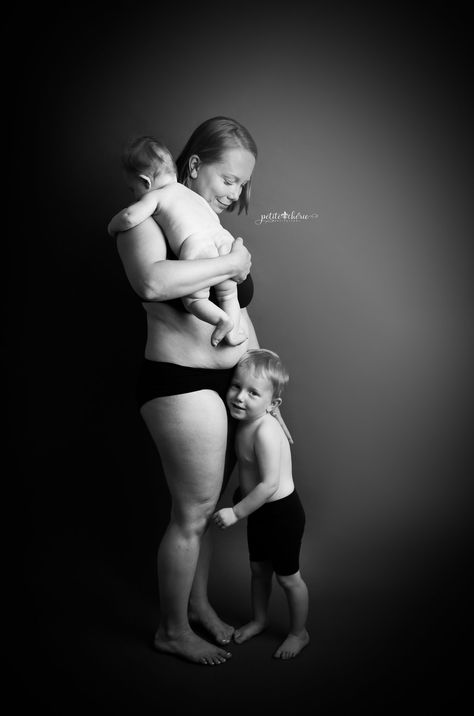 Postpartum Photoshoot, Postpartum Bodies, Postpartum Body, Pregnancy Care, Baby Weight, Photo Series, Real Life Stories, New Mothers, Postpartum