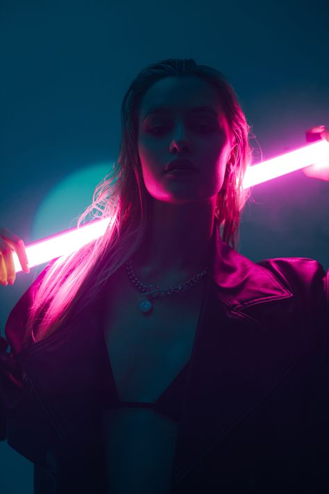 Cyberpunk Photoshoot, Neon Studio, Neon Lights Photography, Studio Photo Shoot, Neon Photoshoot, Canon Eos R, Neon Photography, Studio Portrait Photography, Studio Photography Poses