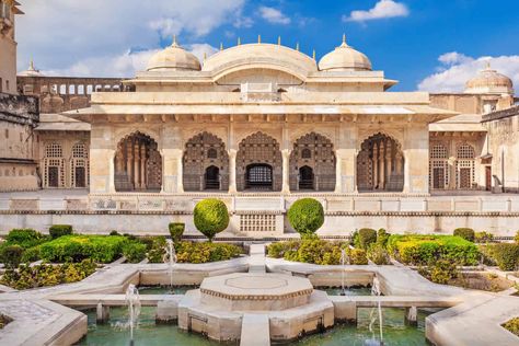 Amer Fort, Mughal Architecture, Visit India, Golden Triangle, Jaisalmer, India Tour, Indian Architecture, Rajasthan India, Udaipur