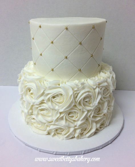 Quilted Rosette Cake with Gold Dragees Simple Round Birthday Cake Women, White Rosette Cake, Square Birthday Cake, Quilted Cake, Round Birthday Cakes, Decorating Business, Cake With Gold, Cupcake Inspiration, Rosette Cake