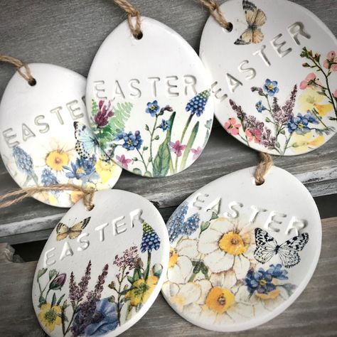 Clay Spring Projects, Spring Clay Ideas, Easter Clay Crafts, Spring Clay Projects, Easter Ceramics Ideas, Easter Clay Ideas, Easter Pottery Ideas, Easter Clay, Clay Easter