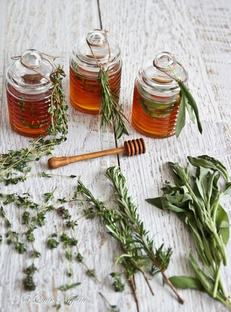 DIY: Make Rosemary, Lemon Thyme & Sage Honeys Herb Infused Honey, Edible Christmas Gifts, Pumpkin Pancake Recipe, Infused Honey, Diy Food Gifts, Lemon Thyme, Pumpkin Pancakes, Honey Recipes, Edible Gifts