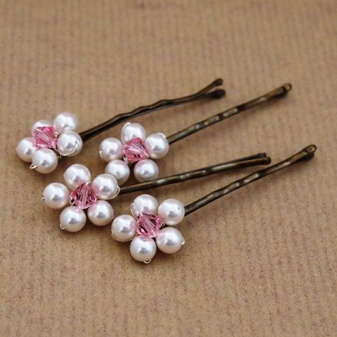 Flower girl hair slides. Swarovski pearls and crystals. Pink flower bobby pins. Pearl hair pins. Melissa Morgan Designs Beaded Flower Hair Clip, Diy Bobby Pins, Bobby Pins Diy, Diy Hair Accessories Tutorial, Pearl Clips, Hair Pins Diy, Diy Earrings Materials, Flower Bobby Pins, Hair Accessories Tutorial