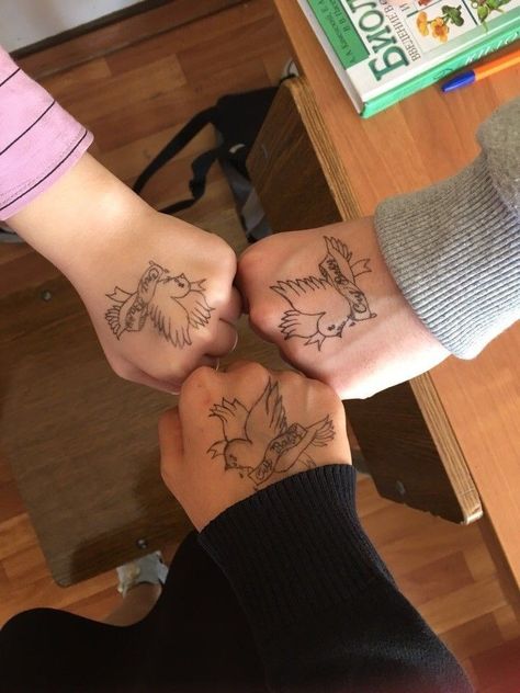 Lil Peep Tattoo, Finger Tattoos Words, Grunge Tattoo, Finger Tattoo Designs, Time Tattoos, Word Tattoos, Matching Tattoos, Tattoo Design Drawings, Creative Tattoos