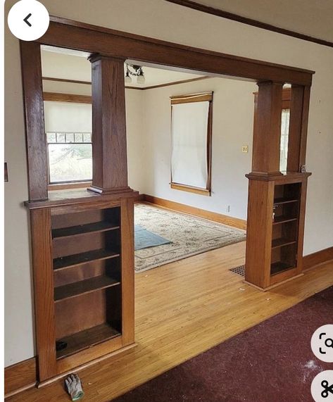 Craftsman Room Divider, 1910s House Interior, Craftsman House Interior, 1900 House, Craftsman Interior Design, Craftsman Interiors, Craftsman Remodel, Craftsman Living Room, 1900s Home