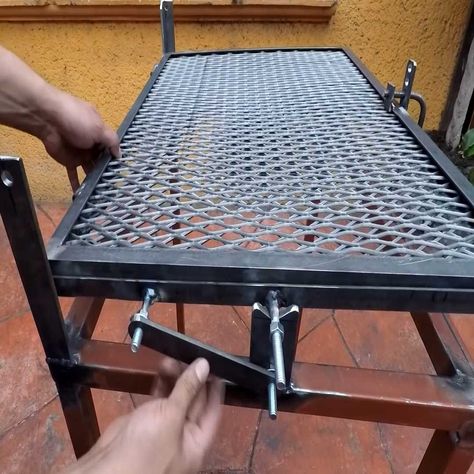 Rotating Grill, Barbeque Grill Design, Oven Diy, Cool Welding Projects, Black Barndominium, Diy Grill, Barbecue Design, Diy Bbq, Bbq Grill Design