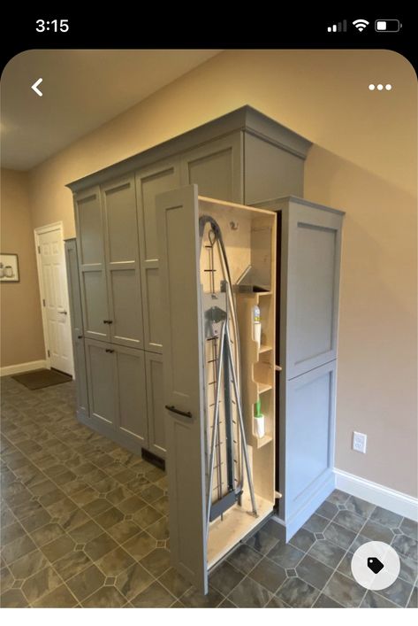 Modern Laundry Room Ideas, Victorian Remodel, Laundry Room Organization Ideas, Modern Laundry Room, Ironing Table, Laundry Cupboard, Laundry Room Design Ideas, Traditional Laundry Room, Custom Laundry Room