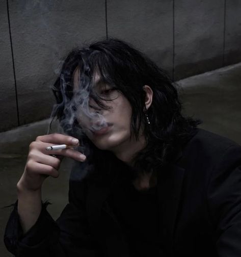 Human Poses Reference, Human Poses, Long Black Hair, Pose Reference Photo, Long Hair Styles Men, Aesthetic Photo, Pose Reference, Tao, In The Dark