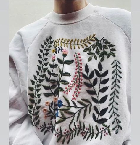 Embroidery Fashion Detail, Pattern Outfits, Embroidery Sweater, Diy Embroidery Patterns, Embroidery On Clothes, Cute Embroidery, Embroidery Patterns Free, 자수 디자인, Sewing Embroidery Designs