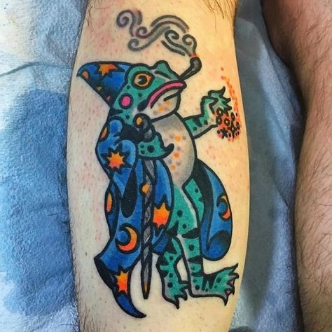 Trad Frog Tattoo, Wizard Tattoo, Vintage Tattoos, Traditional Tattoo Inspiration, Frog Tattoo, Frog Tattoos, Traditional Tattoo Sleeve, Old School Tattoo Designs, Zodiac Tattoo