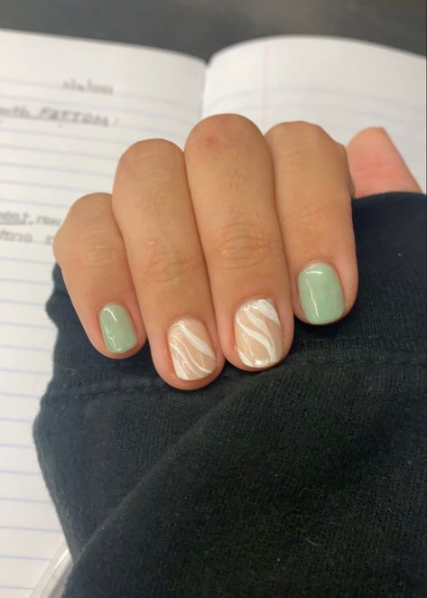 Gel Nails Ideas Short September, Light Green Short Nails Designs, Green Nails With Simple Design, Short Green Gel Nail Designs, Trendy Pastel Nails Short, Short Wavy Nails, Nail Design For Very Short Nails, Simple Short Nails Gel, Nail Inspo Short Natural Nails