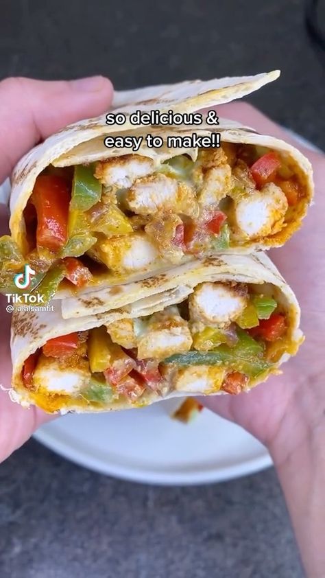 @homefood.bh on Instagram: “Yay or Nay!? Delicious Chicken Fajita Wrap Recipe . . Follow @homefood.bh @homefood.bh @homefood.bh For exciting food content daily…” Fajita Wrap Recipe, Greek Chicken Kebabs, Chicken Fajita Wraps, Healthy Chicken Fajitas, International Dishes, Wrap Recipe, Plant Based Diet Recipes, Chicken Fajita, Fajita Recipe