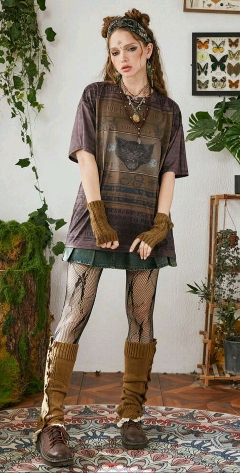 Forest Aesthetic Clothes, Solar Punk Outfit, Summer Goblincore Outfits, Dark Hippie Style, Solarpunk Outfit, Forest Grunge Outfit, Whimsy Outfit, Solar Punk Fashion, Grunge Hippie Outfits