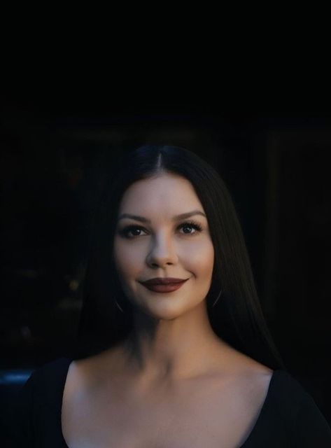 Morticia Addams Catherine Zeta Jones, Morticia Makeup, Morticia Addams Makeup, Older Actresses, Spanish Outfits, Zeta Jones, Morticia Addams, Romantic Goth, Bad Romance